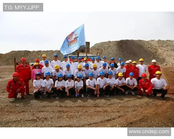 李根:从篮球场上的拼搏者到生活中的坚韧榜样,探索他的成长与奋斗历程