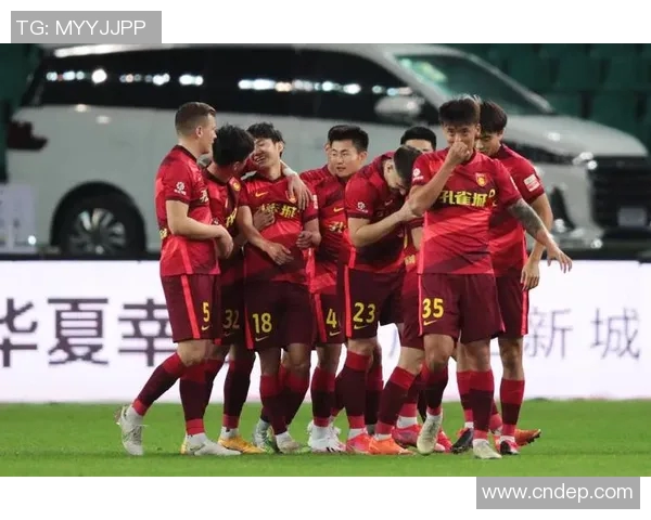 河北华夏幸福迎战新疆队期待精彩对决展现足球魅力与团队精神